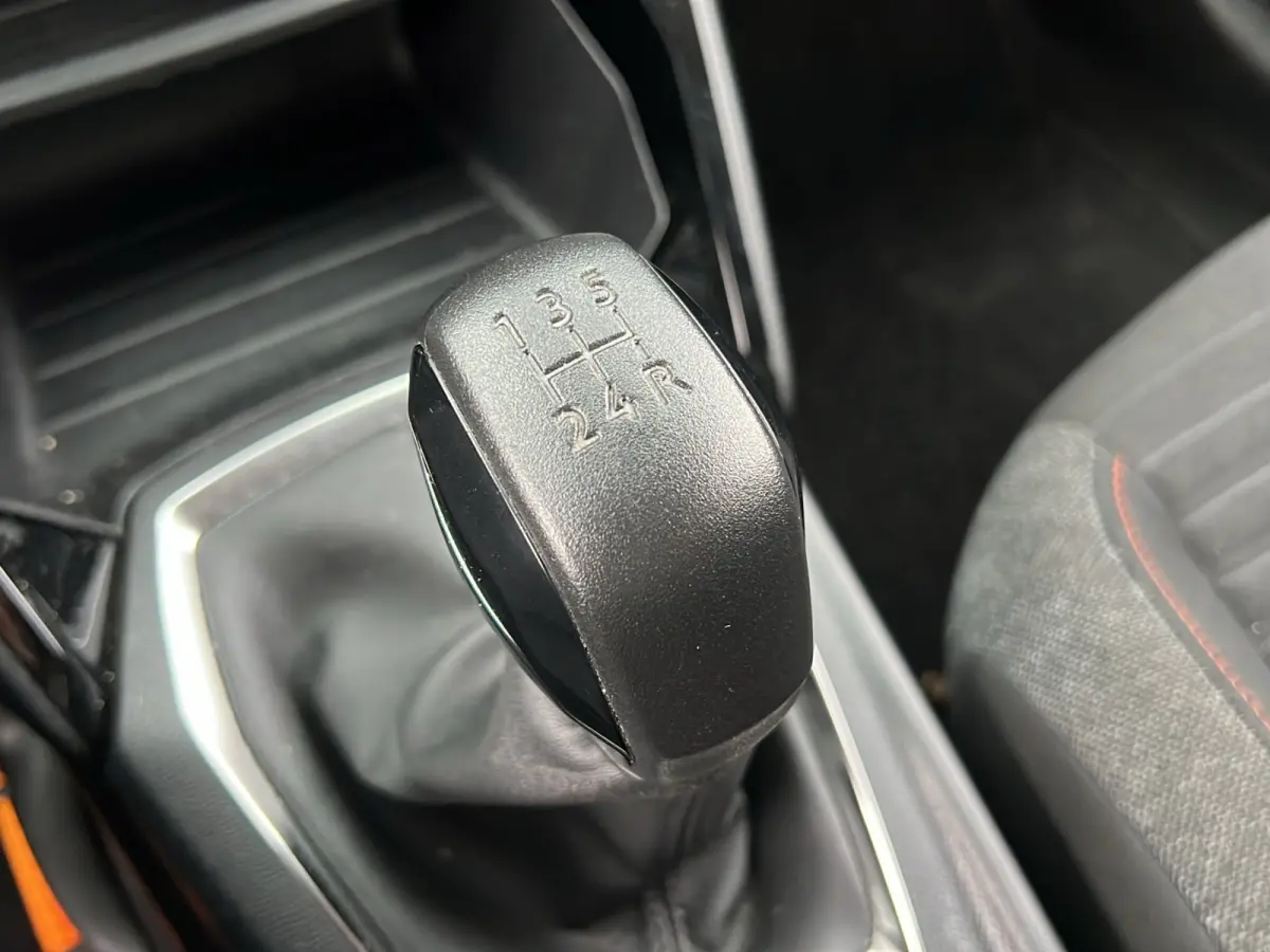 1.2 PureTech Active | Navi | Cruise control | DAB | Airco | Apple carplay |