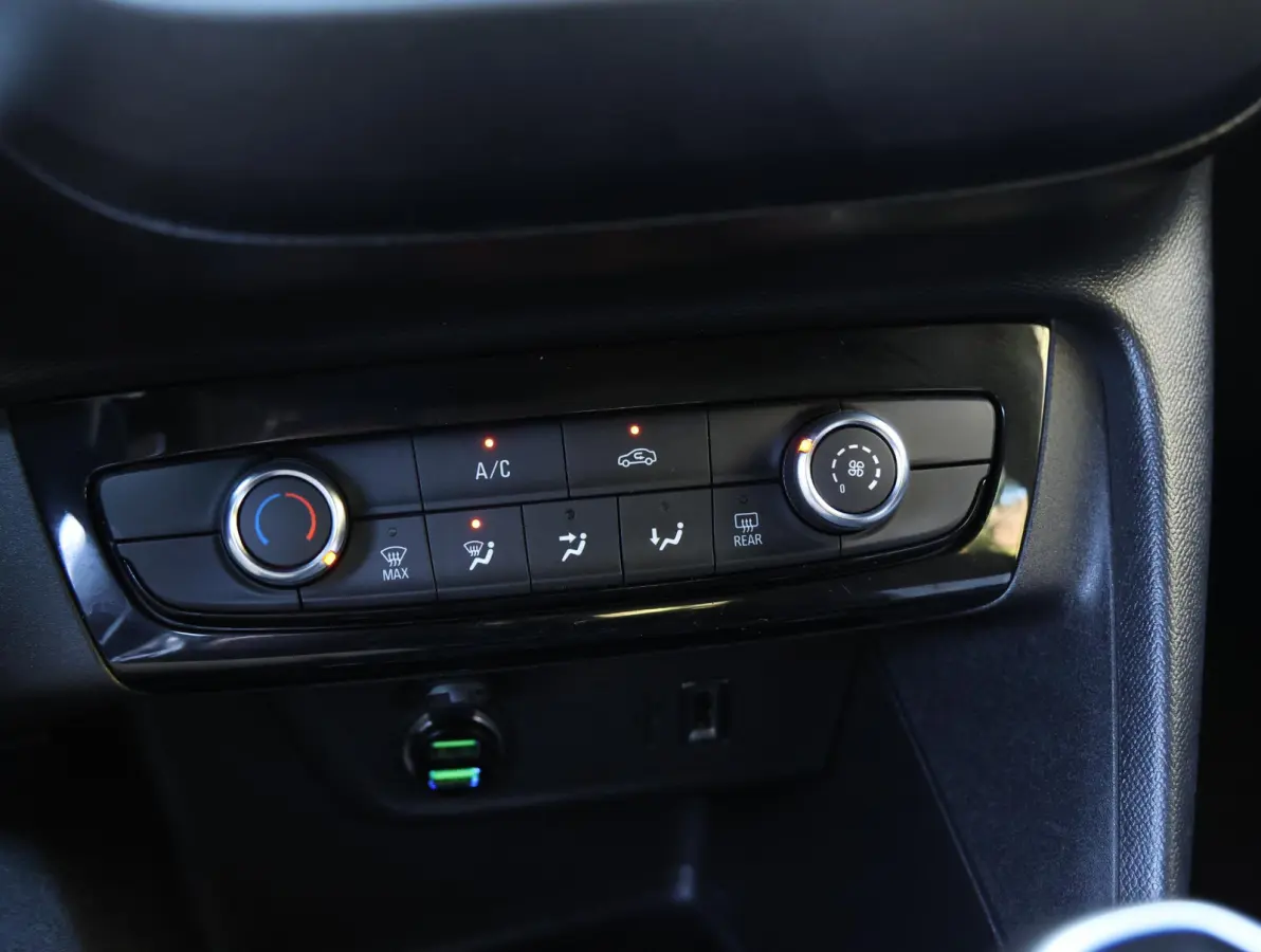 1.2 100pk Edition | Navigatie | Airco | Parkeersensoren