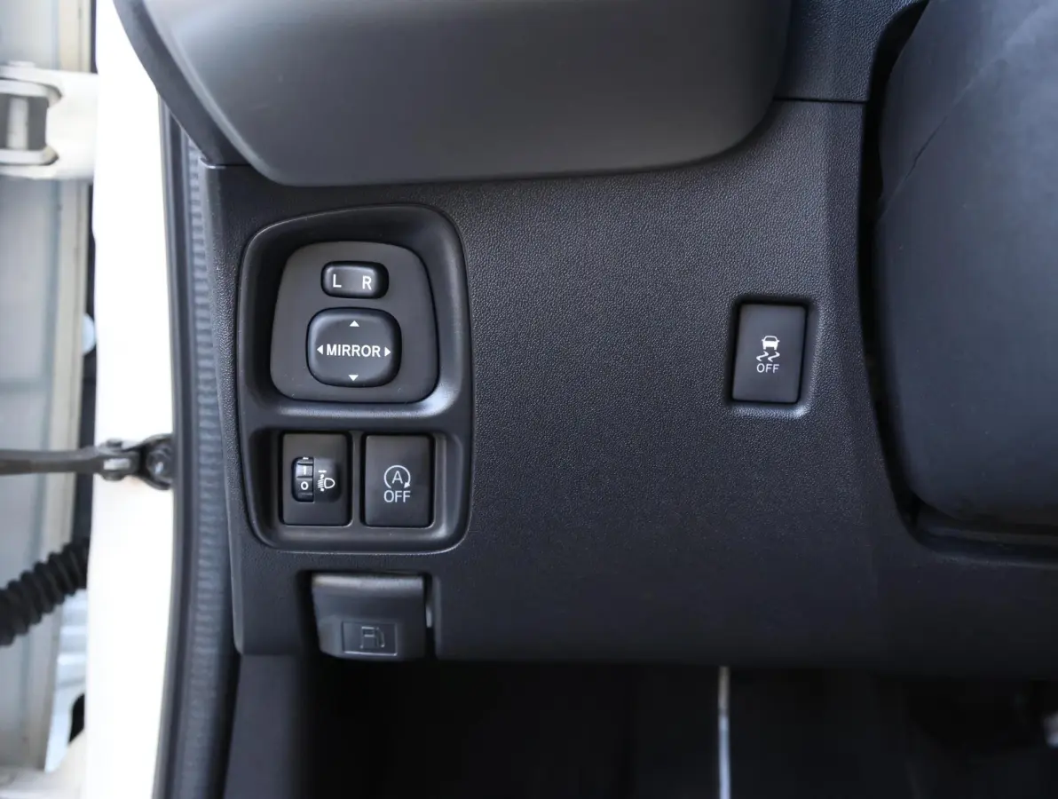 1.0 69pk X-Play | Navigatie | Camera | Airco | Bluetooth