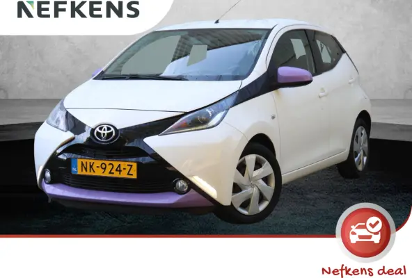 1.0 69pk X-Play | Navigatie | Camera | Airco | Bluetooth