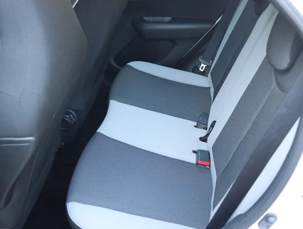 1.0 69pk X-Play | Navigatie | Camera | Airco | Bluetooth
