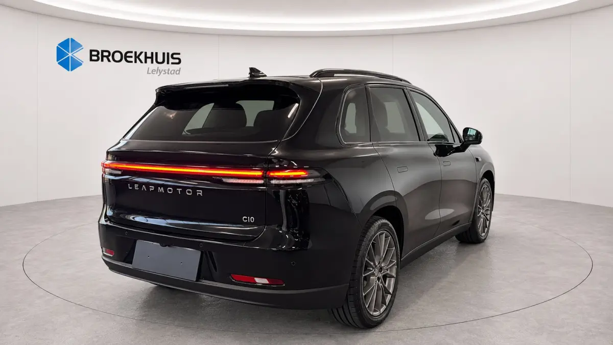Design ProMax 81.9 kWh | Audio installatie | Cruise control adaptief met Stop&Go en stuurhulp | Dodehoek detectie