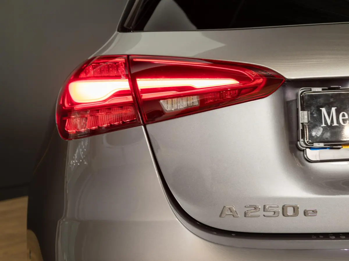 Hatchback 250 e Business Solution AMG | Premium PLUS | Panorama dak
