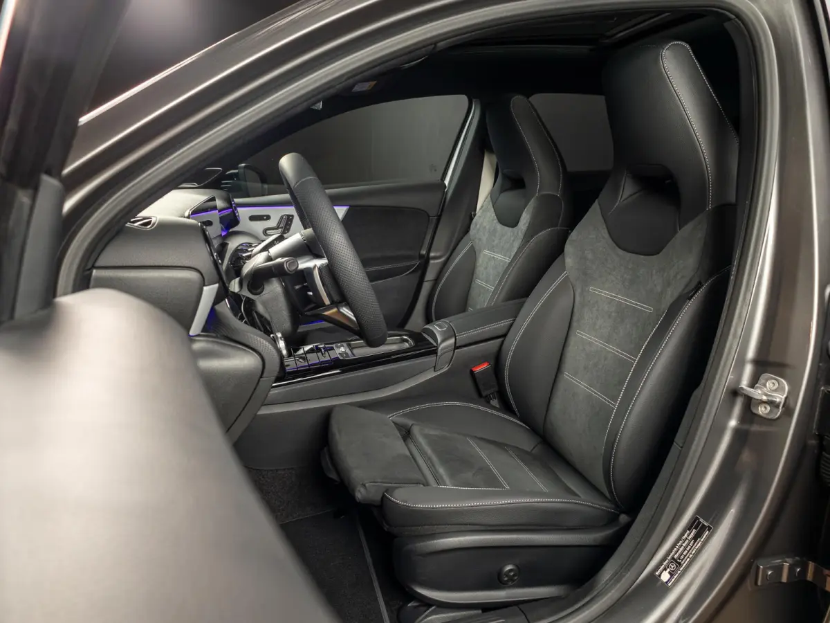 Hatchback 250 e Business Solution AMG | Premium PLUS | Panorama dak