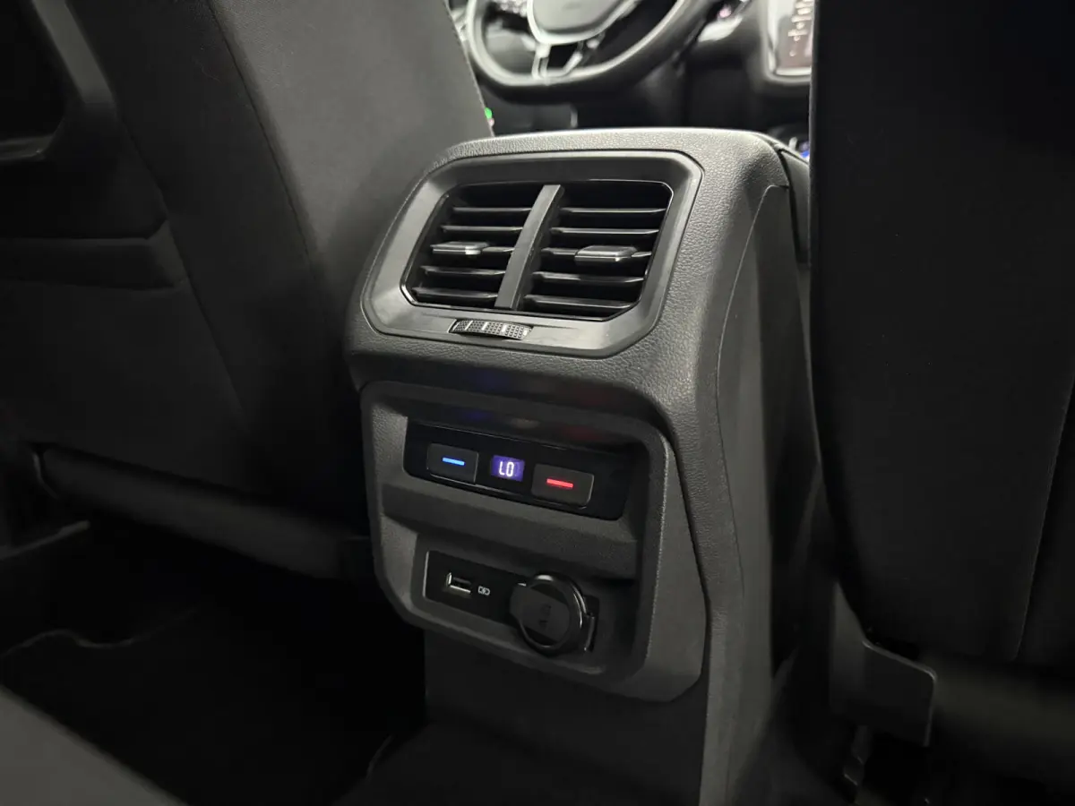 1.5 TSI Highline R-Line 7p. | Pano | Virtual | Cruise | Camera | Carplay | Trekhaak | NAP