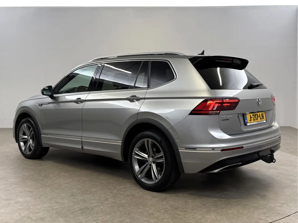 1.5 TSI Highline R-Line 7p. | Pano | Virtual | Cruise | Camera | Carplay | Trekhaak | NAP