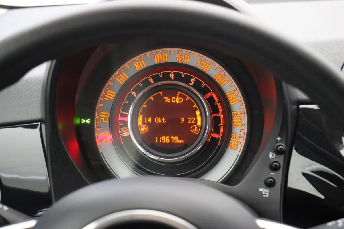 0.9 TwinAir Turbo Popstar - Airco, multifunctioneel Stuur