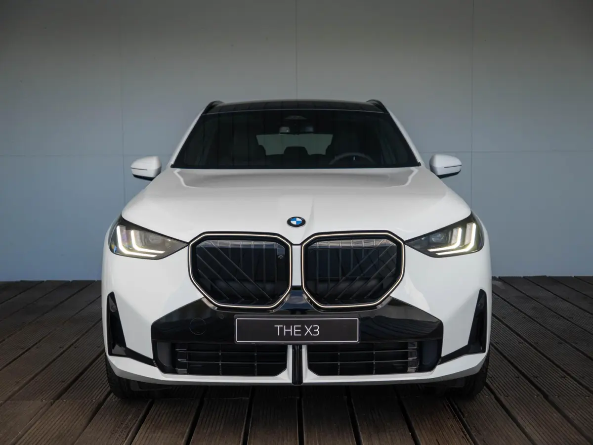 30e xDrive M Sportpakket Pro | Premium Pack | Professional Pack | Comfort Pack