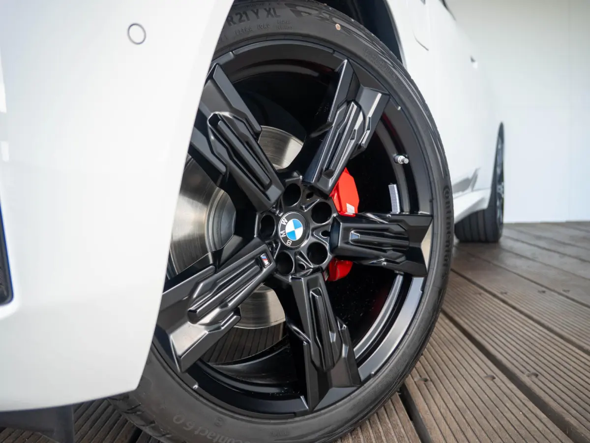 30e xDrive M Sportpakket Pro | Premium Pack | Professional Pack | Comfort Pack