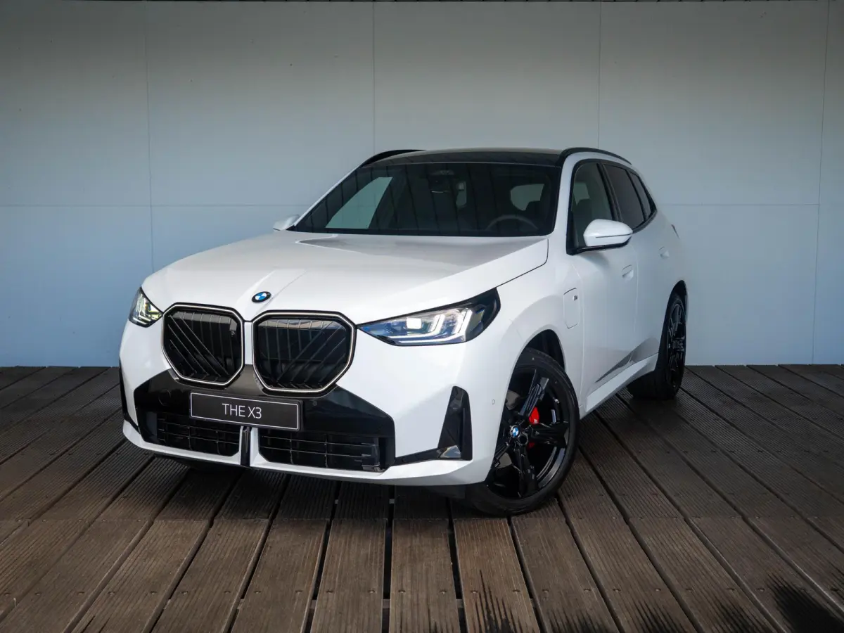30e xDrive M Sportpakket Pro | Premium Pack | Professional Pack | Comfort Pack