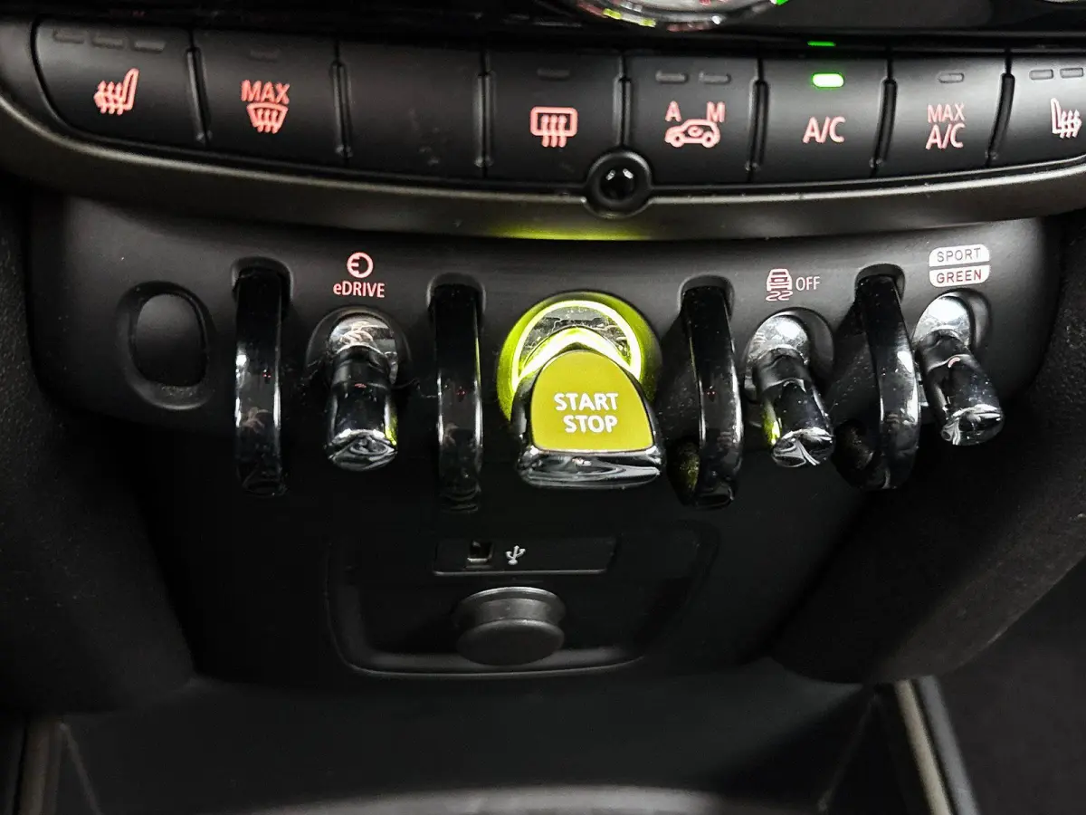 1.5 Cooper ALL4 Salt CAMERA | HEAD-UP | NAVI