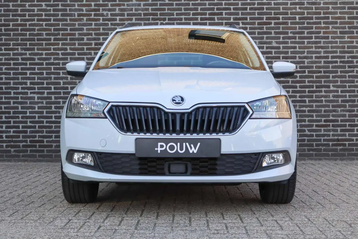 1.0 TSI 95pk Ambition | Volautomatische airconditioning | All season banden | Parkeersensoren achter