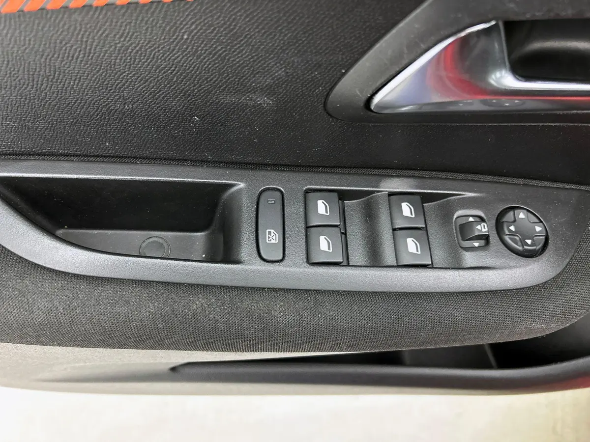 1.2 100pk AUT. Allure NAVI & CARPLAY | CRUISE