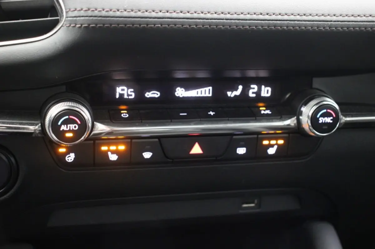 2.0 e-SkyActiv-X M Hybrid 180 Comfort met Bose - Carplay, Camera, Stoelverw.