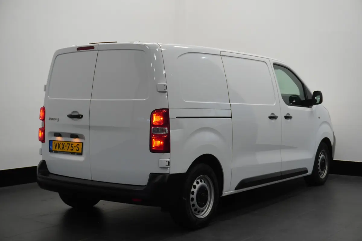 75 kWh 136PK - Airco - Cruise - Carkit - €19.900,- Excl.