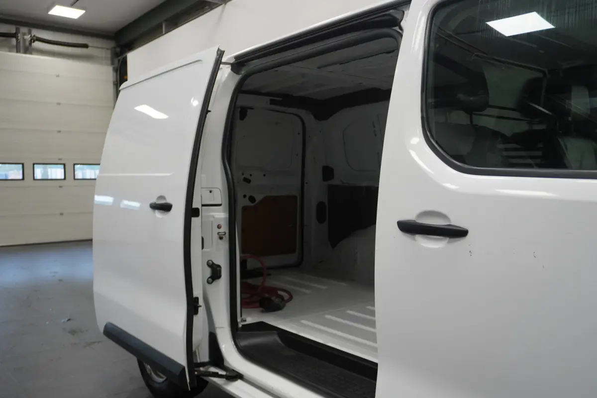 75 kWh 136PK - Airco - Cruise - Carkit - €19.900,- Excl.