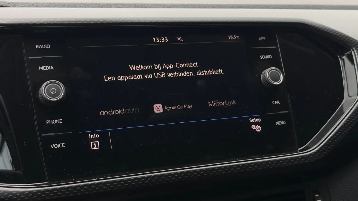 1.0 TSI Life | Camera | Apple Carplay | Side Assist |