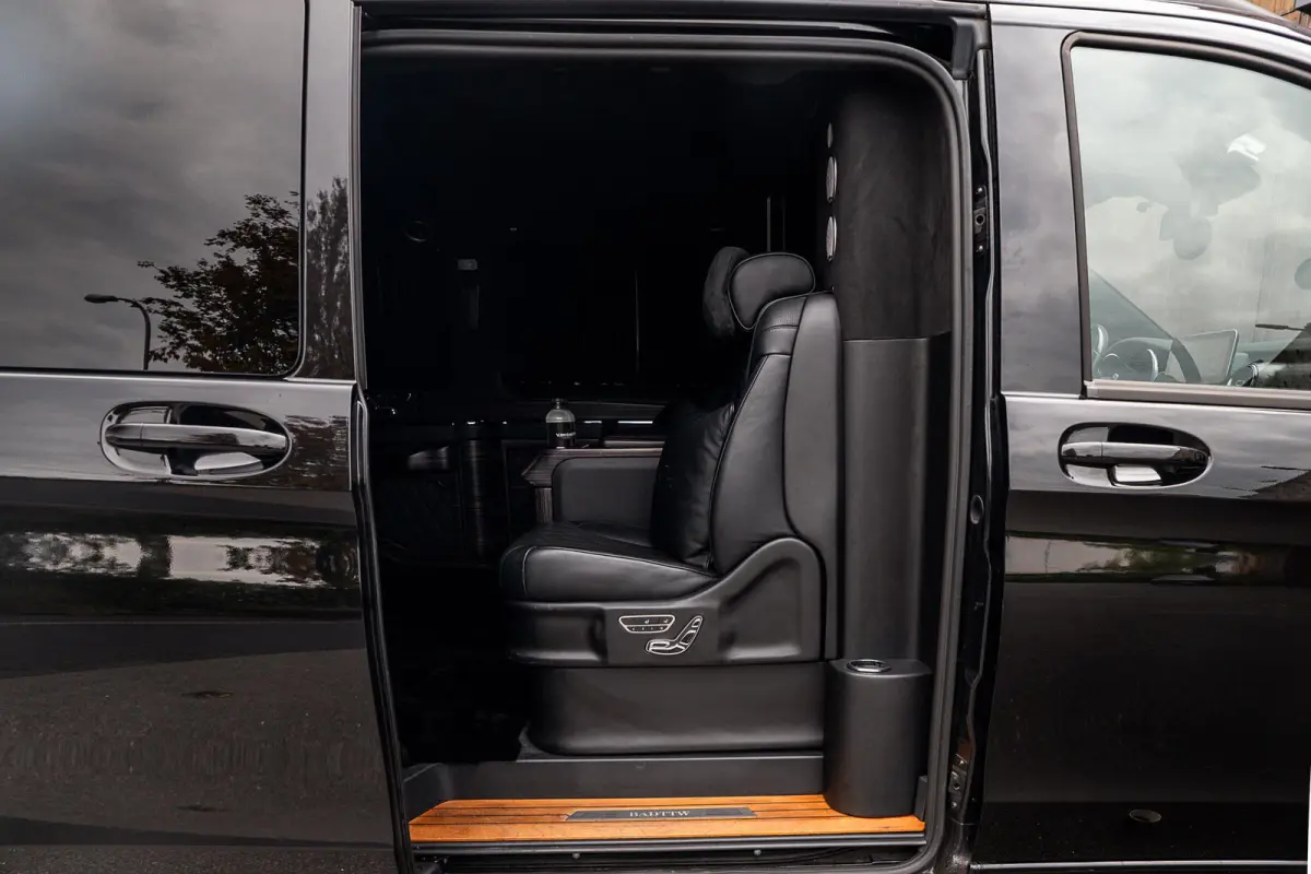 300d 4-MATIC Extra Lang | VIP | Koelbox | TV | Sterrenhemel | Massage |