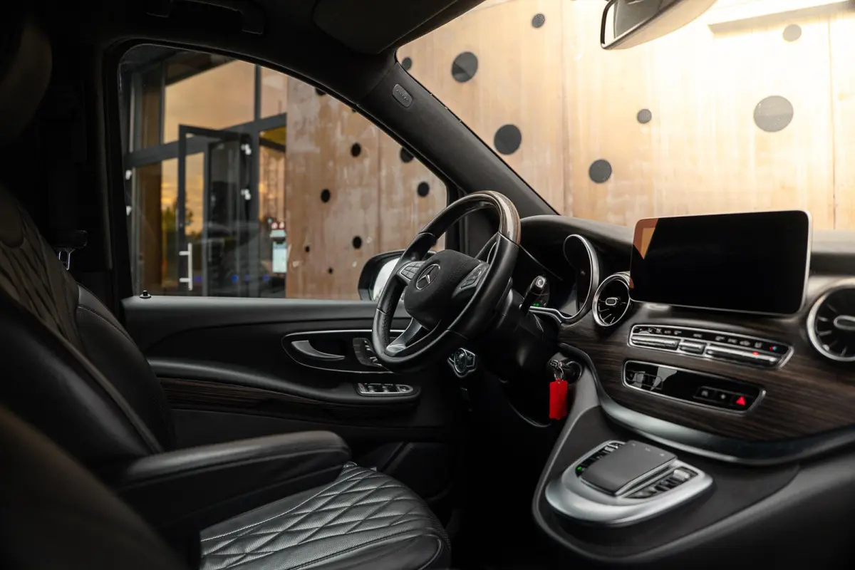 300d 4-MATIC Extra Lang | VIP | Koelbox | TV | Sterrenhemel | Massage |