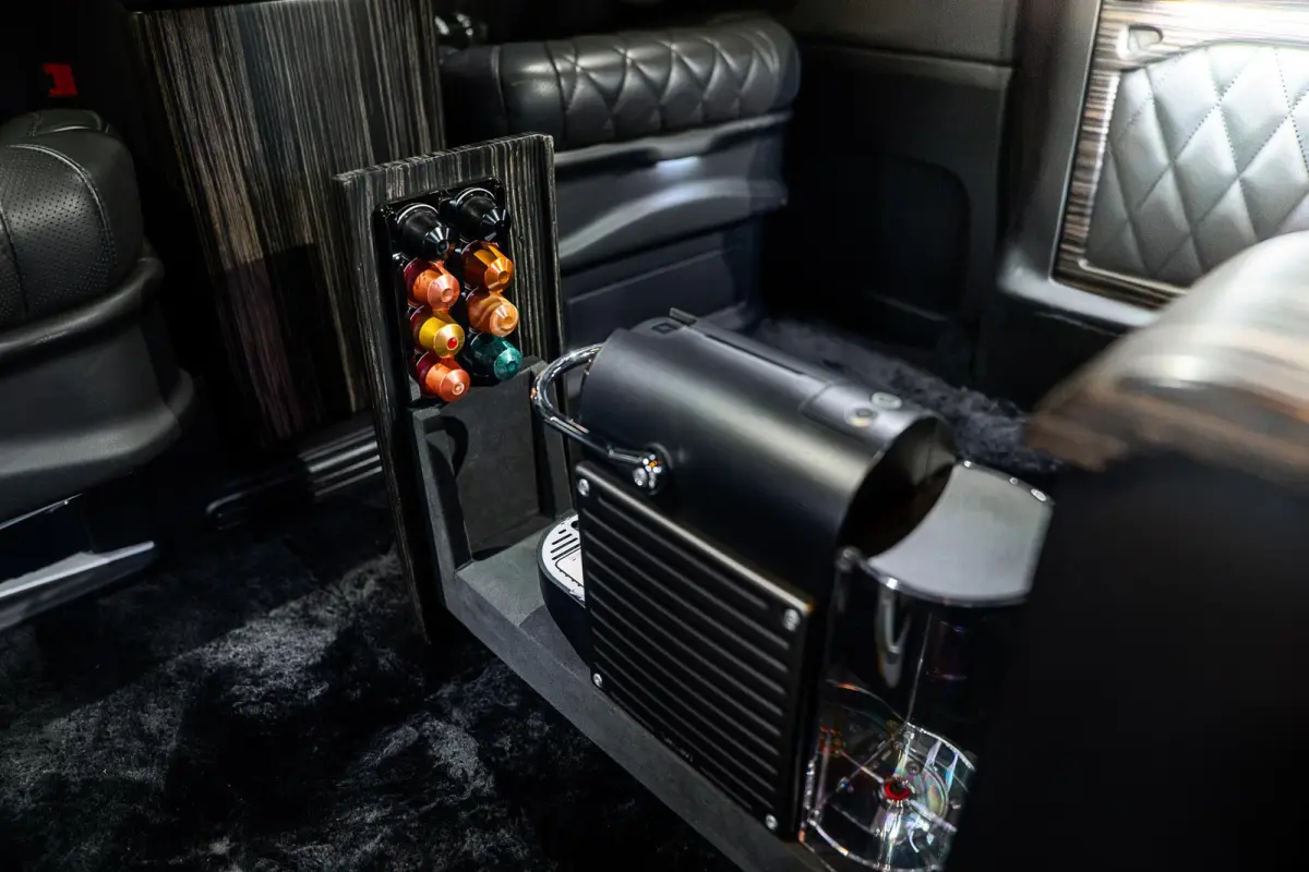 300d 4-MATIC Extra Lang | VIP | Koelbox | TV | Sterrenhemel | Massage |