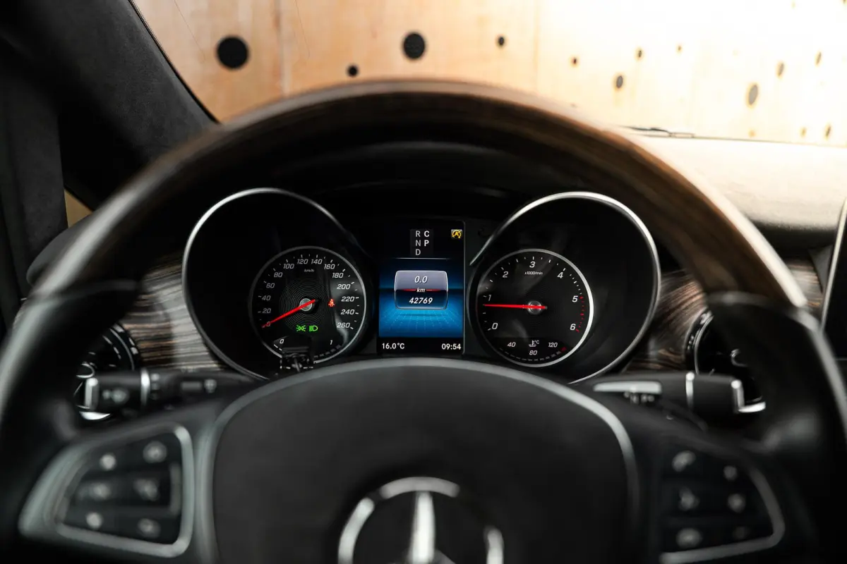 300d 4-MATIC Extra Lang | VIP | Koelbox | TV | Sterrenhemel | Massage |