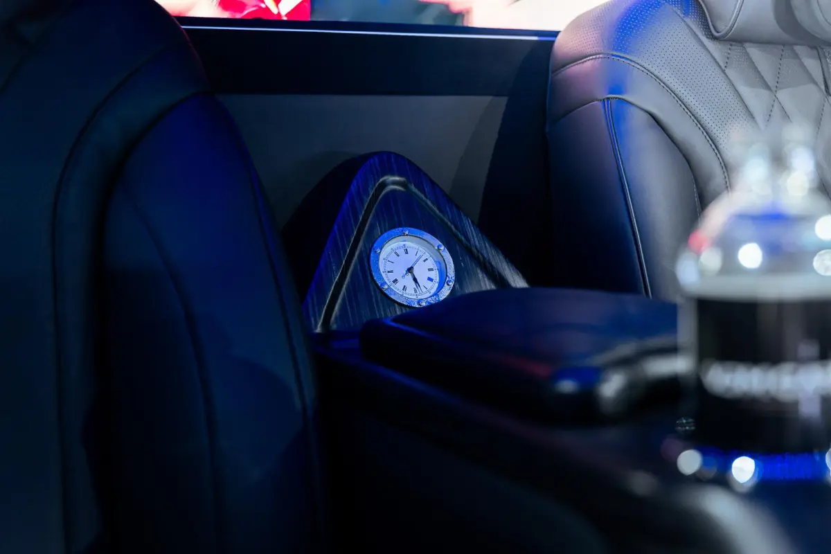 300d 4-MATIC Extra Lang | VIP | Koelbox | TV | Sterrenhemel | Massage |