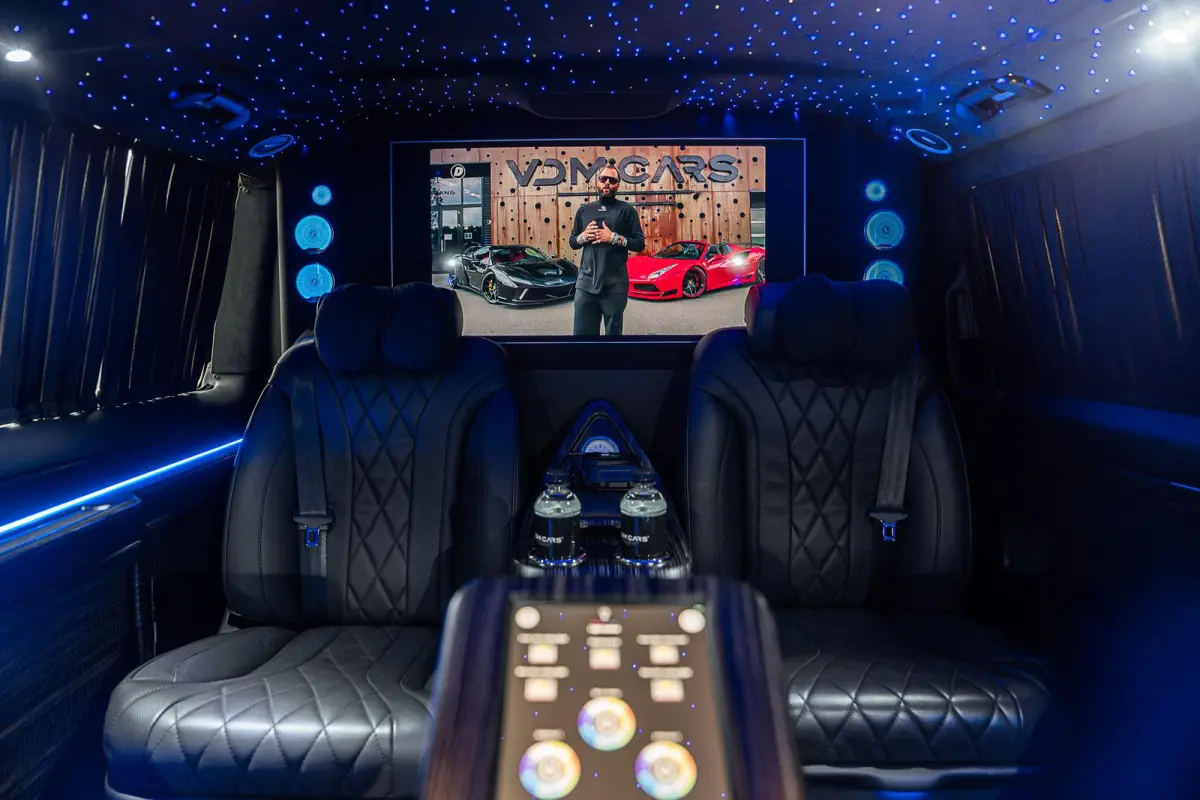 300d 4-MATIC Extra Lang | VIP | Koelbox | TV | Sterrenhemel | Massage |