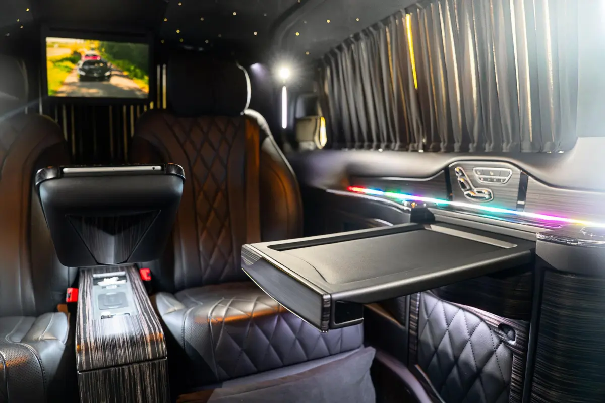 300d 4-MATIC Extra Lang | VIP | Koelbox | TV | Sterrenhemel | Massage |