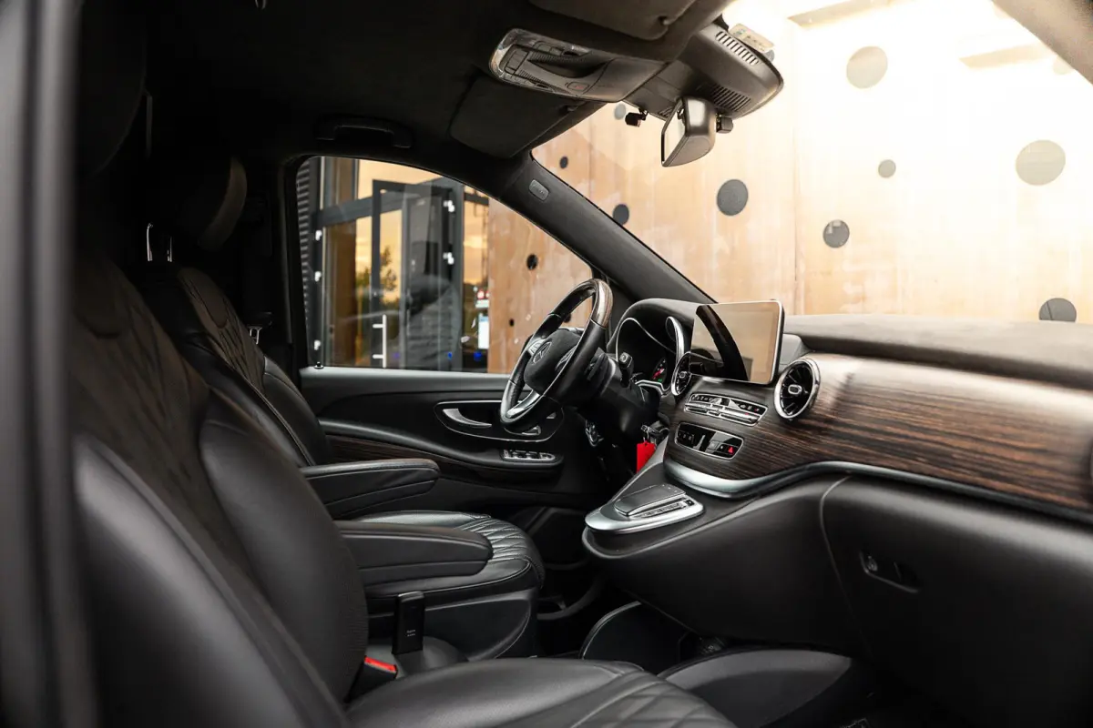 300d 4-MATIC Extra Lang | VIP | Koelbox | TV | Sterrenhemel | Massage |
