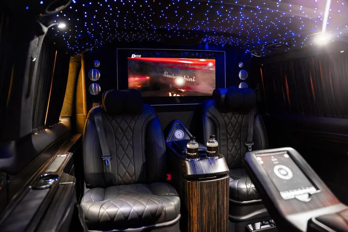 300d 4-MATIC Extra Lang | VIP | Koelbox | TV | Sterrenhemel | Massage |