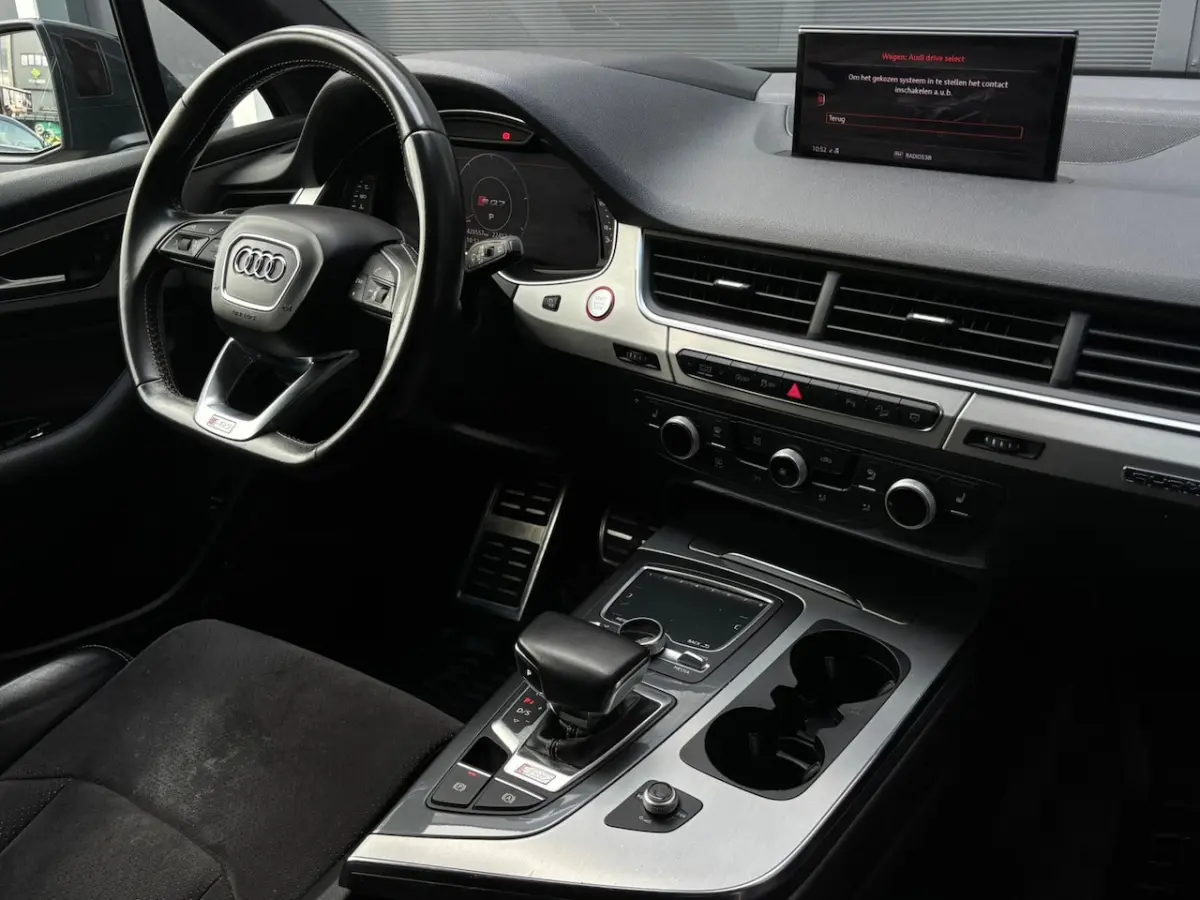 SQ7 4.0 TDI SQ7 quattro