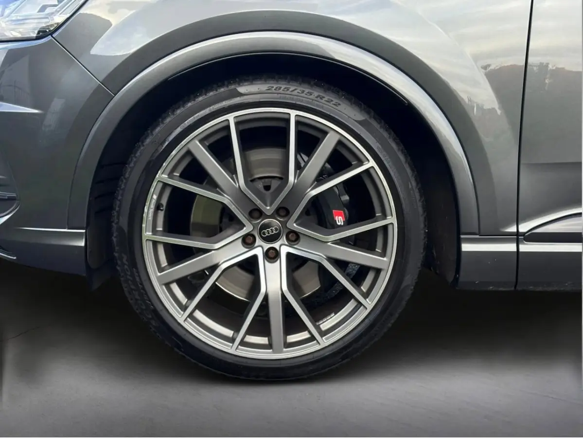 SQ7 4.0 TDI SQ7 quattro