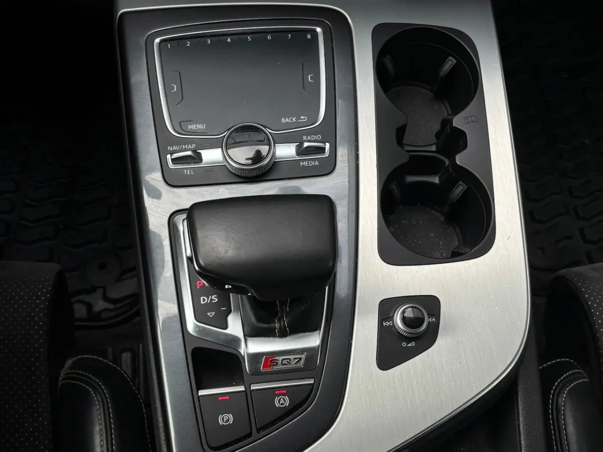 SQ7 4.0 TDI SQ7 quattro