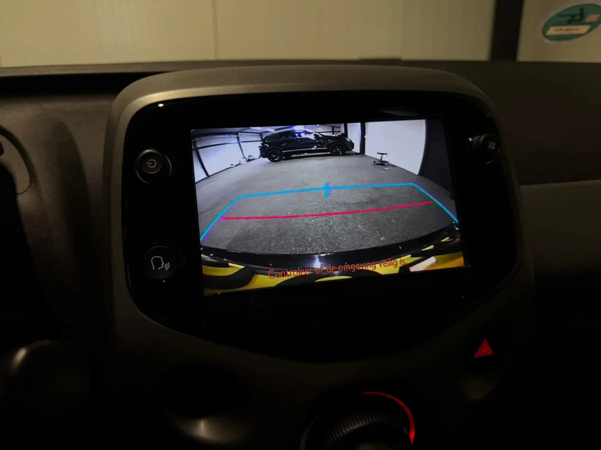 1.0 VVT-i x-play NAVI NL Auto NAP Camera Cruise