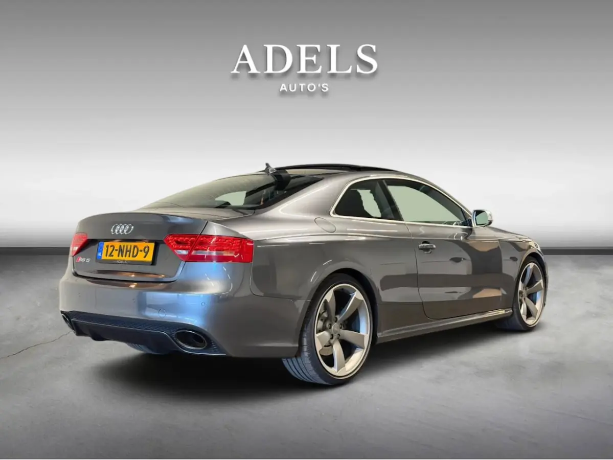 4.2 FSI RS 5 quattro