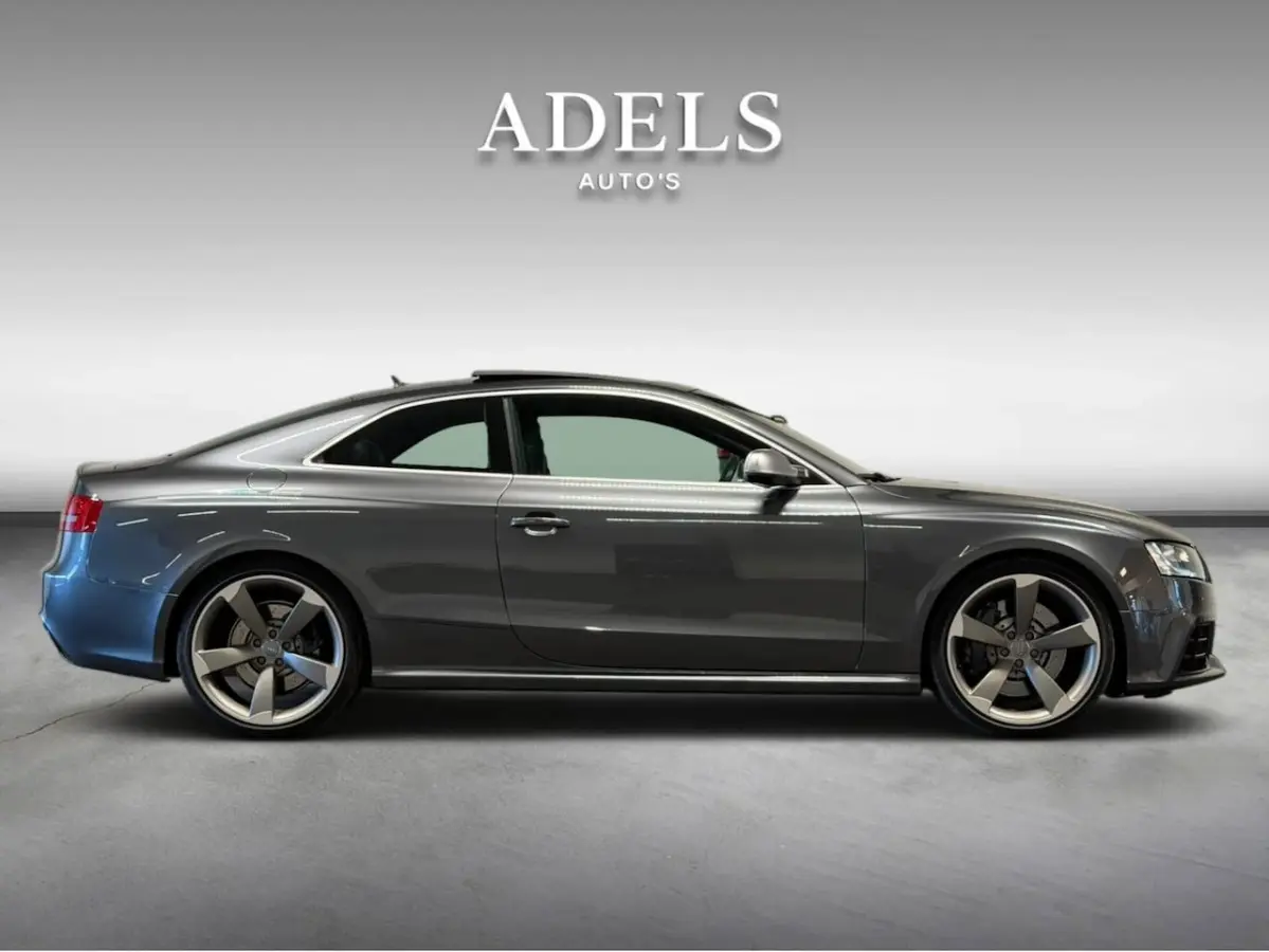 4.2 FSI RS 5 quattro