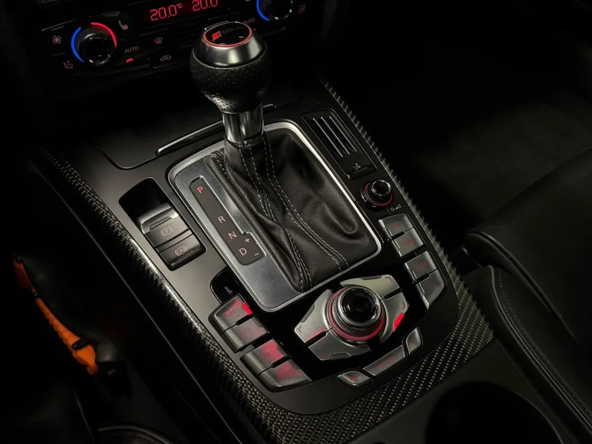 4.2 FSI RS 5 quattro