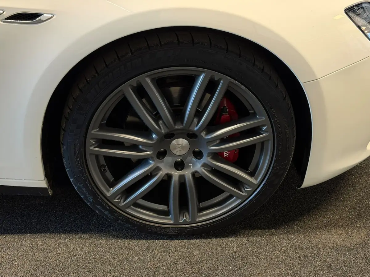 3.0 V6 D