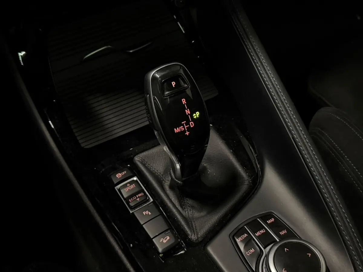 XDrive20i High Executive