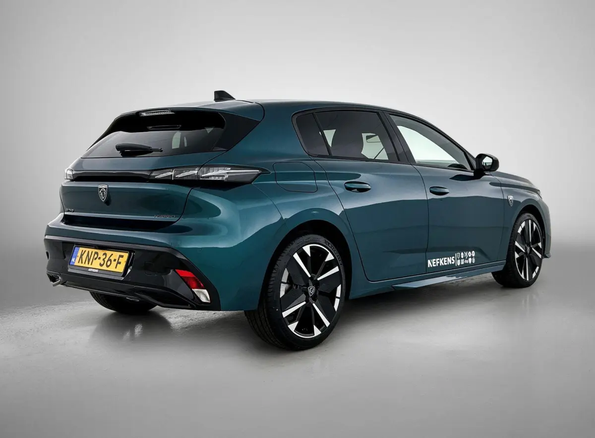 1.2 Hybrid 145pk GT Automaat | 360 Camera | Elektrische Bestuurdersstoel | Climate Control | Adaptieve Cruise Control | LED | 18"LMV | Keyless Entry/Start | Stuur/Stoelen Verwarmd | Apple Ca