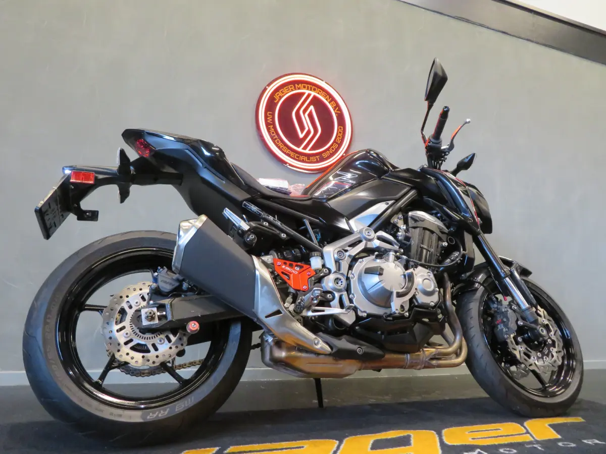 Z900 NIEUWSTAAT!