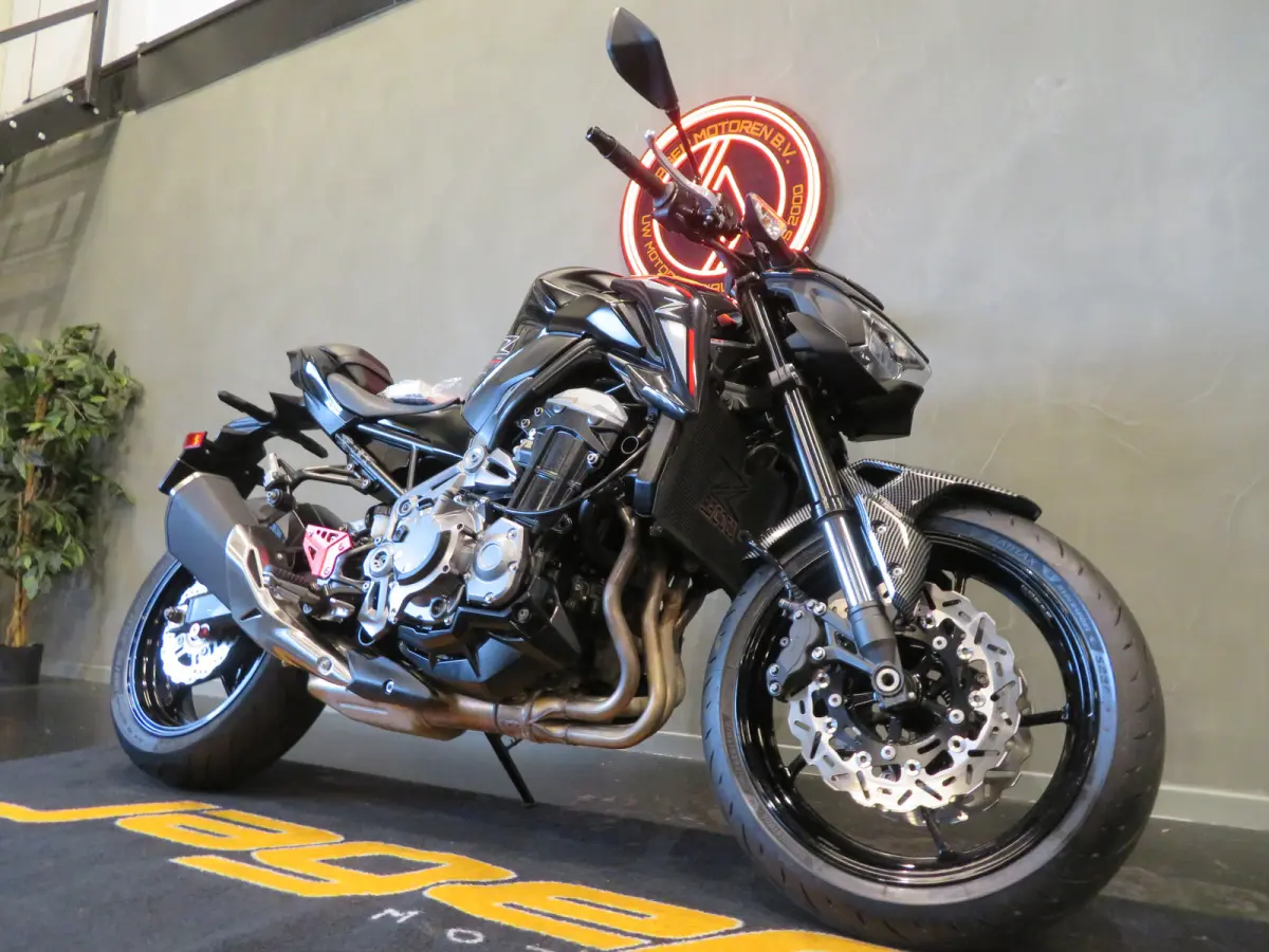 Z900 NIEUWSTAAT!