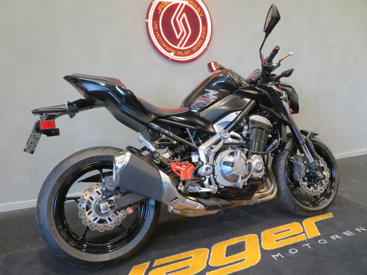 Z900 NIEUWSTAAT!