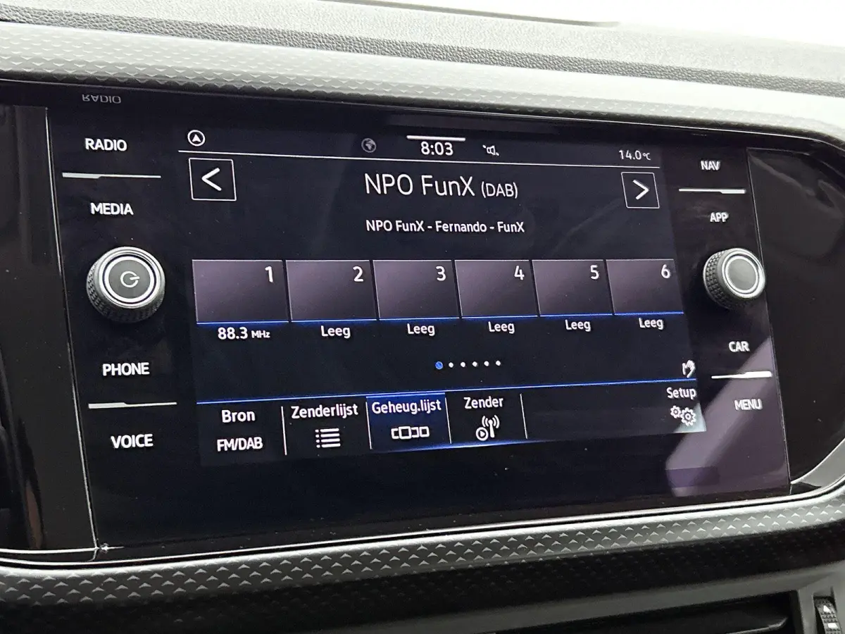 1.0 TSI Life 95 PK | Trekhaak | Airco | Apple Carplay | Android Auto | Adaptive Cruise Control | Lichtmetalen velgen |