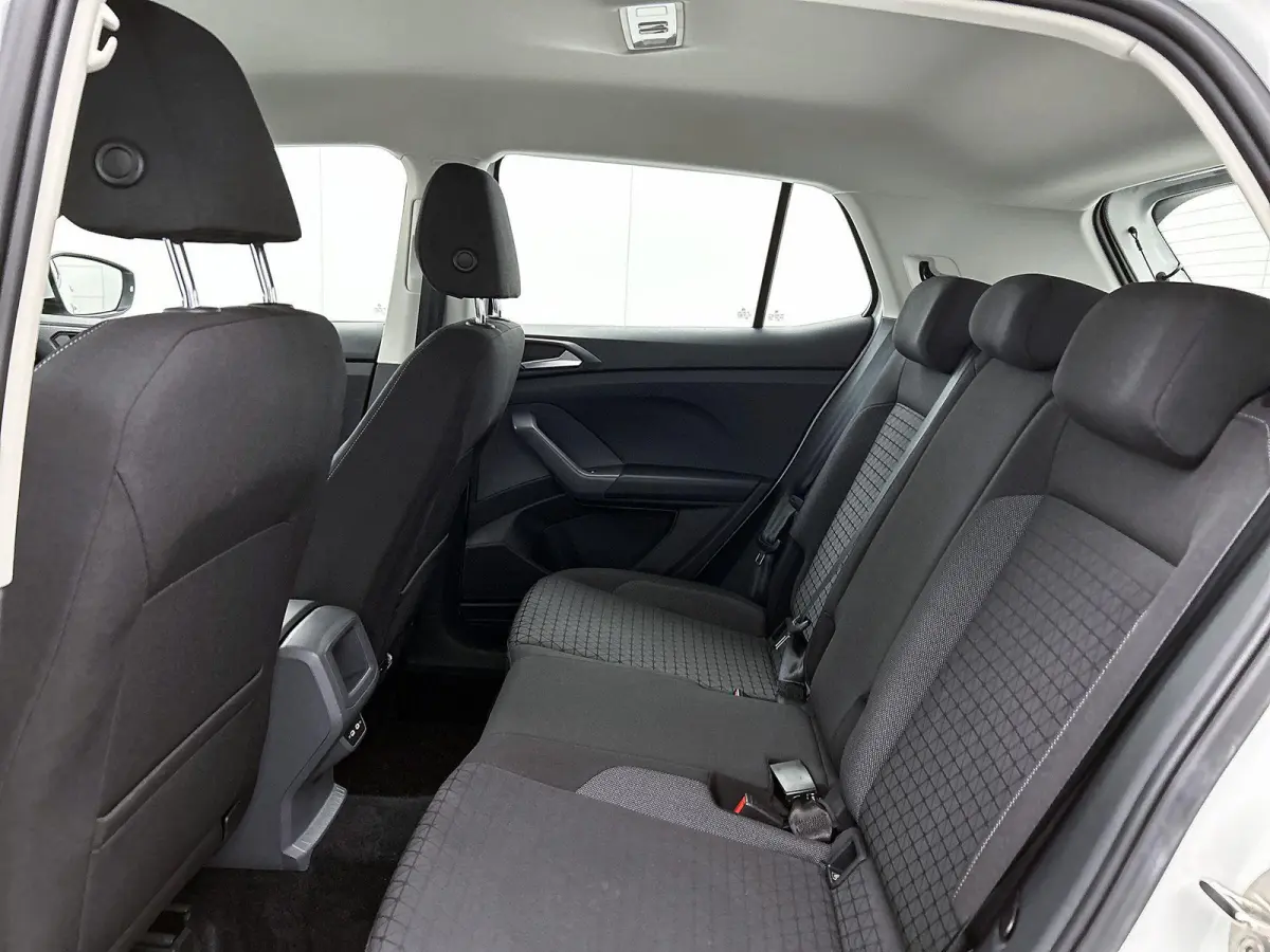 1.0 TSI Life 95 PK | Trekhaak | Airco | Apple Carplay | Android Auto | Adaptive Cruise Control | Lichtmetalen velgen |