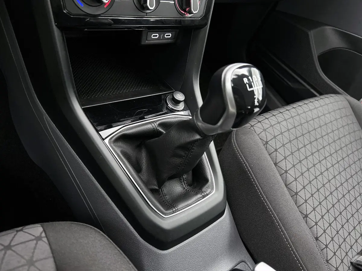 1.0 TSI Life 95 PK | Trekhaak | Airco | Apple Carplay | Android Auto | Adaptive Cruise Control | Lichtmetalen velgen |