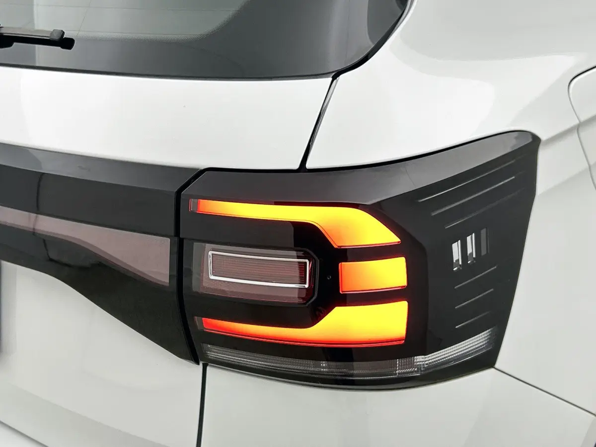 1.0 TSI Life 95 PK | Trekhaak | Airco | Apple Carplay | Android Auto | Adaptive Cruise Control | Lichtmetalen velgen |