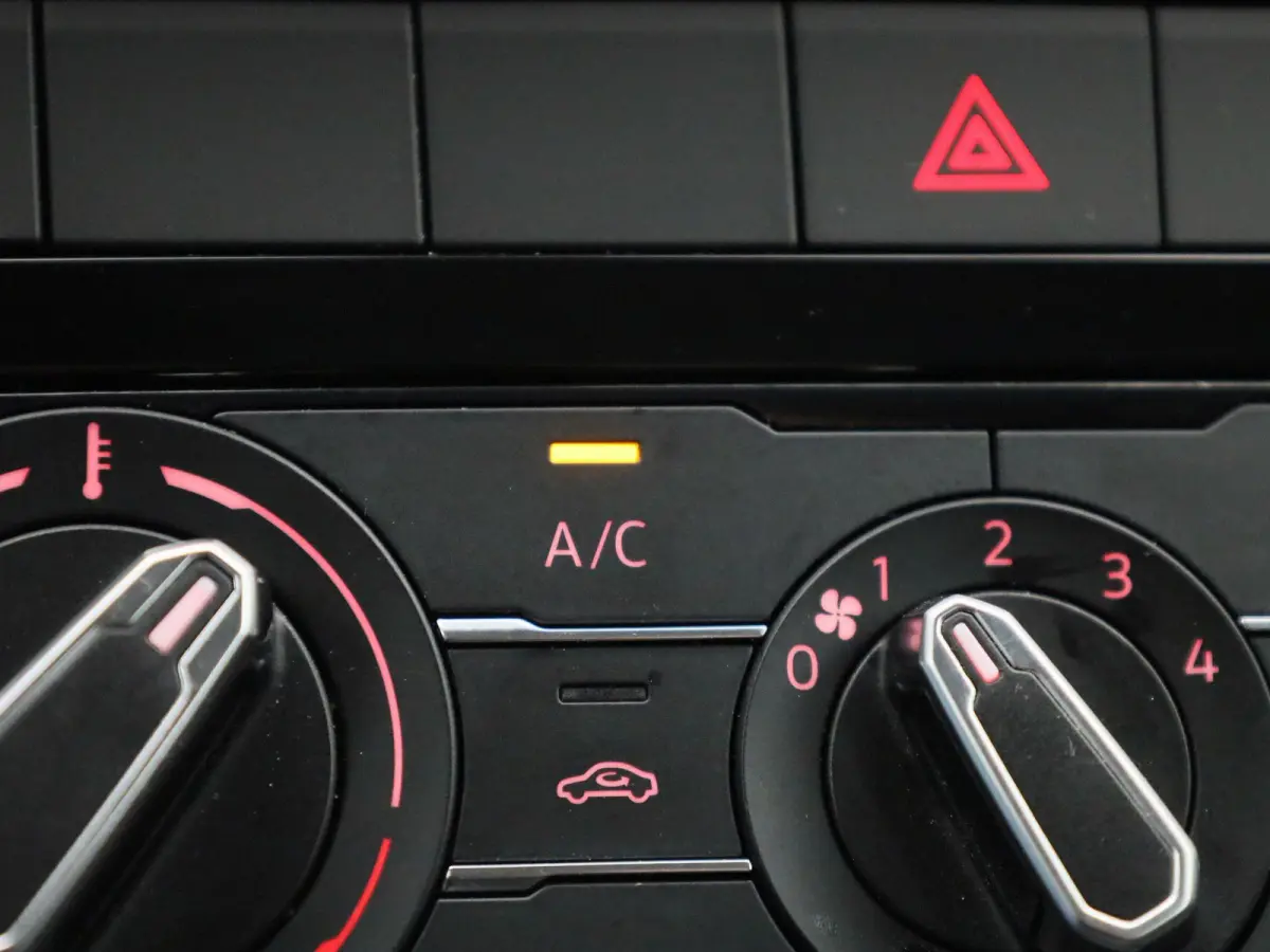 1.0 TSI Life 95 PK | Trekhaak | Airco | Apple Carplay | Android Auto | Adaptive Cruise Control | Lichtmetalen velgen |