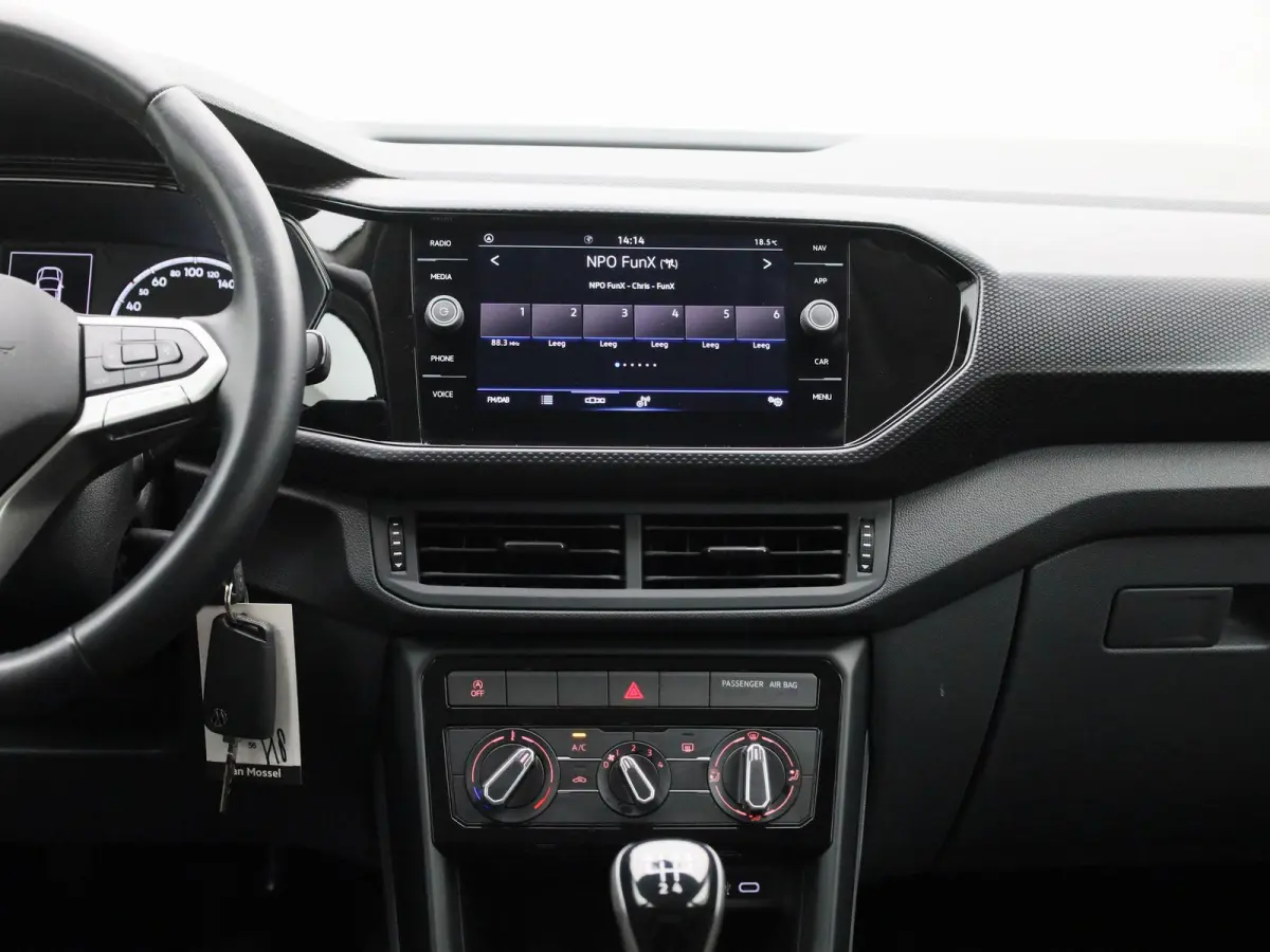 1.0 TSI Life 95 PK | Trekhaak | Airco | Apple Carplay | Android Auto | Adaptive Cruise Control | Lichtmetalen velgen |