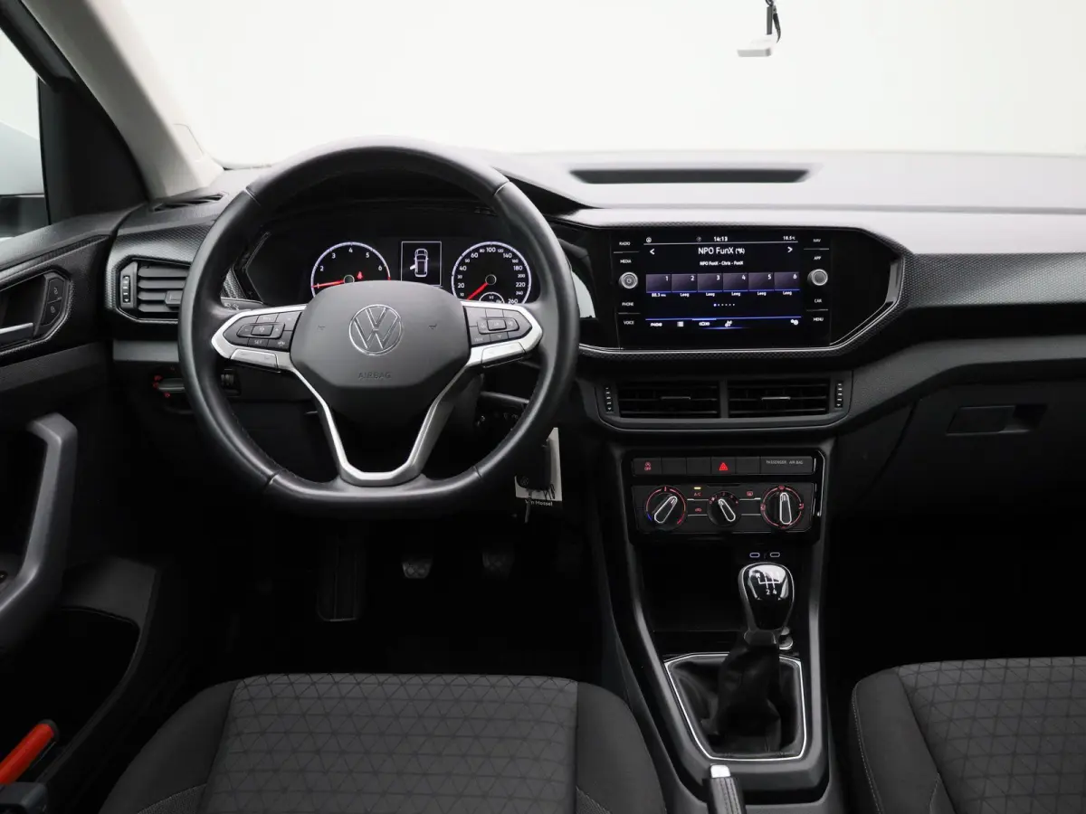 1.0 TSI Life 95 PK | Trekhaak | Airco | Apple Carplay | Android Auto | Adaptive Cruise Control | Lichtmetalen velgen |